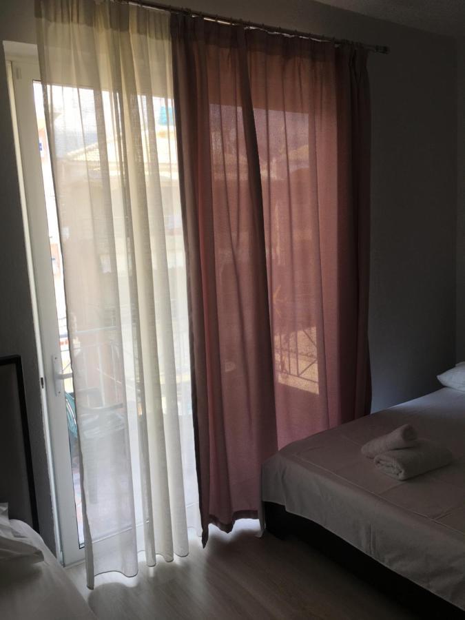 Irini Boutique Rooms!!! Химара Экстерьер фото